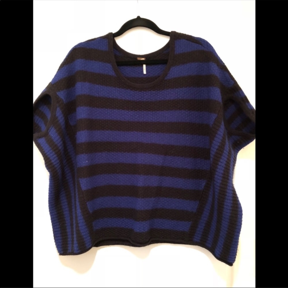 Free People Sweater Size Medium 🌺Excellent Condition🌺Cocoon Style Boho